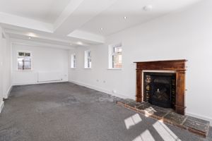 Sitting room/ dining- click for photo gallery